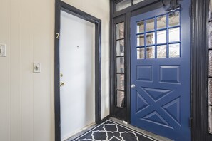 Interior - One BR in Lodi Pet Friendly with Laundry & Parking (Lodi)