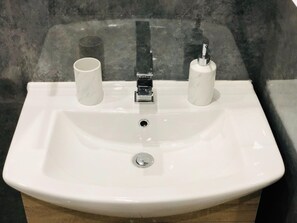 Apartment | Badezimmer