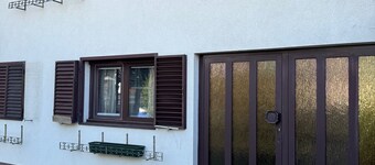 2 Bedrooms, 2 Baths House With a Living Room & an Upstairs Reception rea