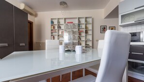 Apartment (2 Bedrooms) | Living area | TV