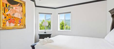 4 chambres, fer et planche à repasser, Wi-Fi, draps fournis
