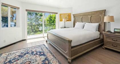 Private Malibu Retreat • Ocean Views • Spa Tub & Deck