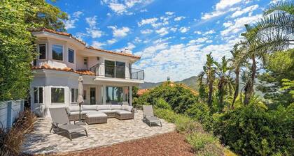 Private Malibu Retreat • Ocean Views • Spa Tub & Deck