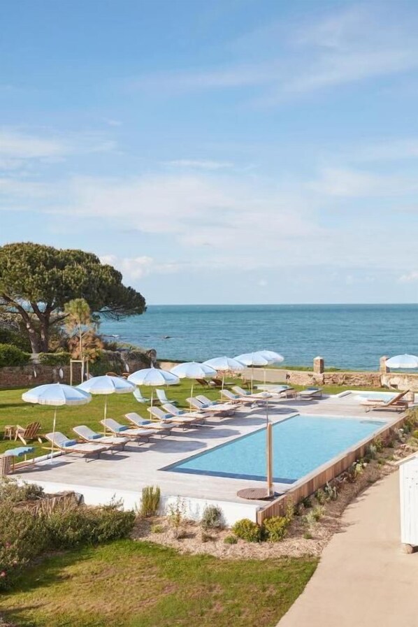 Alberca al aire libre por temporada 