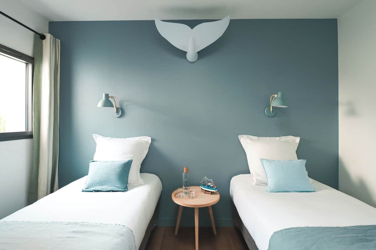 1 bedroom, free minibar items, soundproofing, free cots/infant beds
