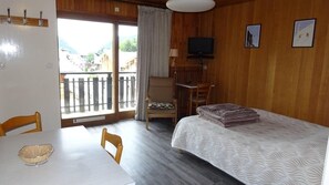 WiFi, bed sheets - Wifi, 200m from ski lifts, 3rd floor, balcony, 24m², Les Gets (Les Gets)