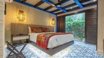 3 bedrooms, in-room safe, iron/ironing board, WiFi