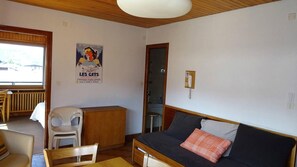 Living area - Wifi, 200m from ski lifts, 4th floor, balcony, 35m², Les Gets (Les Gets)