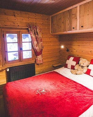 1 bedroom, WiFi - Wifi, 200m from ski slopes, 1st floor, balcony, fireplace or stove, parking, tv, ski locker, 35m² (Les Gets)