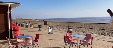 Apartment | Outdoor dining