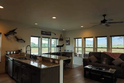 Big Hole River Property- Lure House
