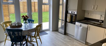 Comfortable Well Equipped Home In Isleham. Close to Newmarket, Ely & Cambridge