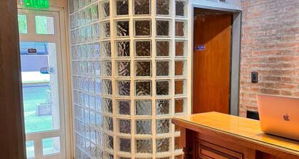 A Pocos Pasos de Puntos de Interés Turísticos, Comerciales y Financieros