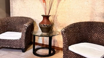 المنشأة من الداخل