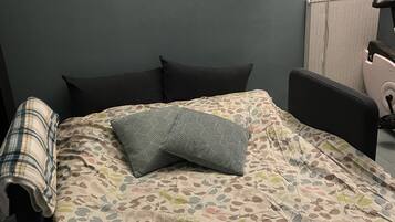 1 chambre, fer et planche à repasser, Wi-Fi, draps fournis