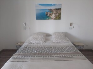 5 Schlafzimmer, Bügeleisen/Bügelbrett, kostenloses WLAN, Bettwäsche