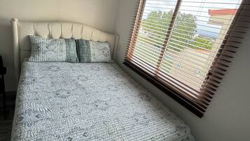 2 habitaciones, tabla de planchar con plancha y wifi gratis