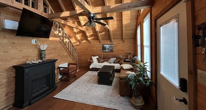 Fisherman's Paradise & Family Fun Cabin Just Minutes to PickwickLake & StatePark