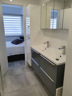 1 sovrum, strykjärn/strykbräda, gratis wi-fi och sängkläder