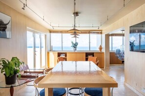 Penthouse | In-room dining