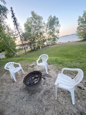 Property grounds - "Shore Thing" Sunset Views (Seven Sisters Falls)
