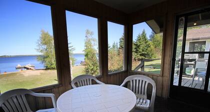 "Lakeside Landing" Escape to paradise