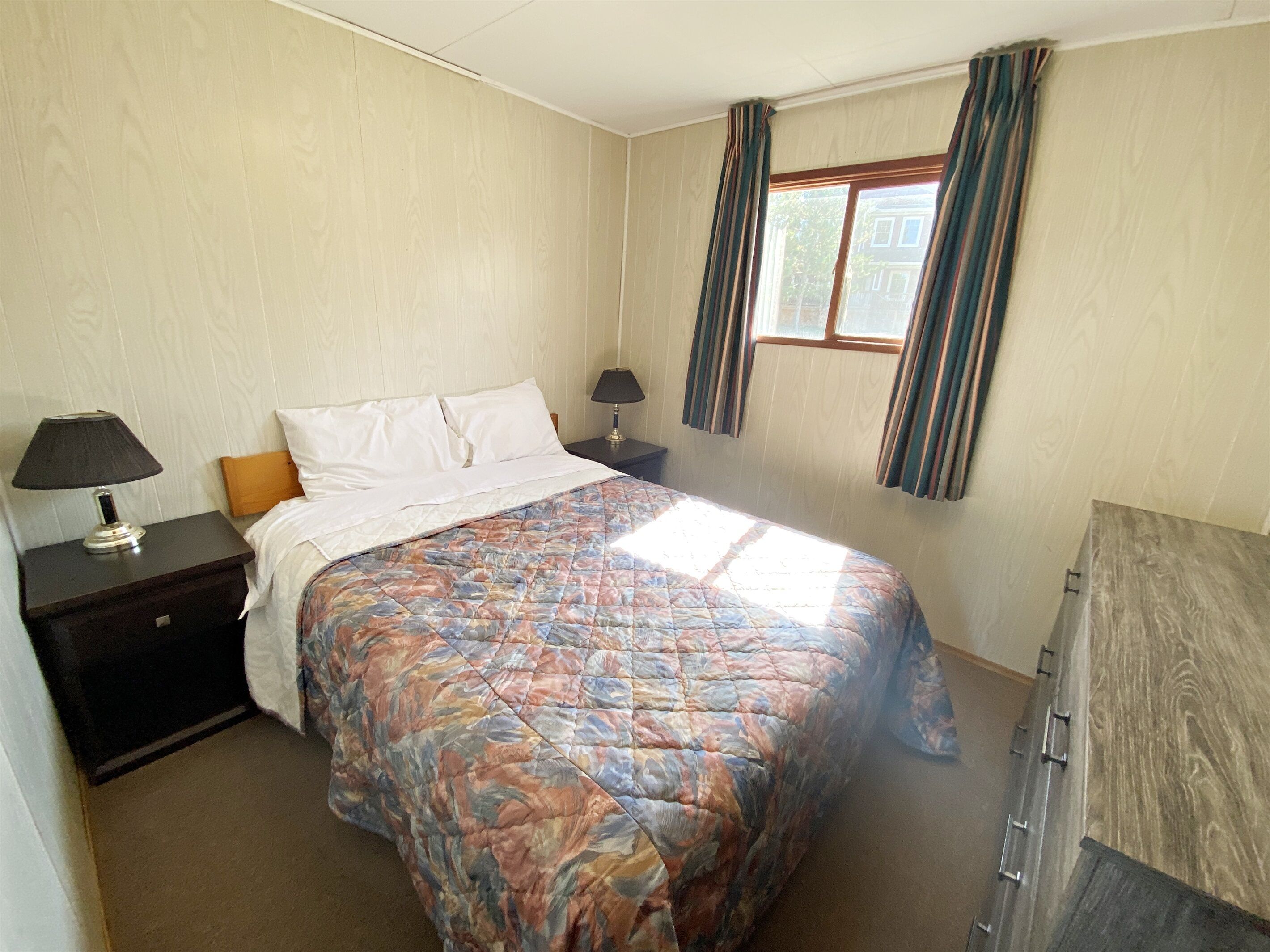 2 habitaciones, wifi gratis y ropa de cama 