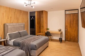 6 bedrooms, iron/ironing board, travel cot, free WiFi