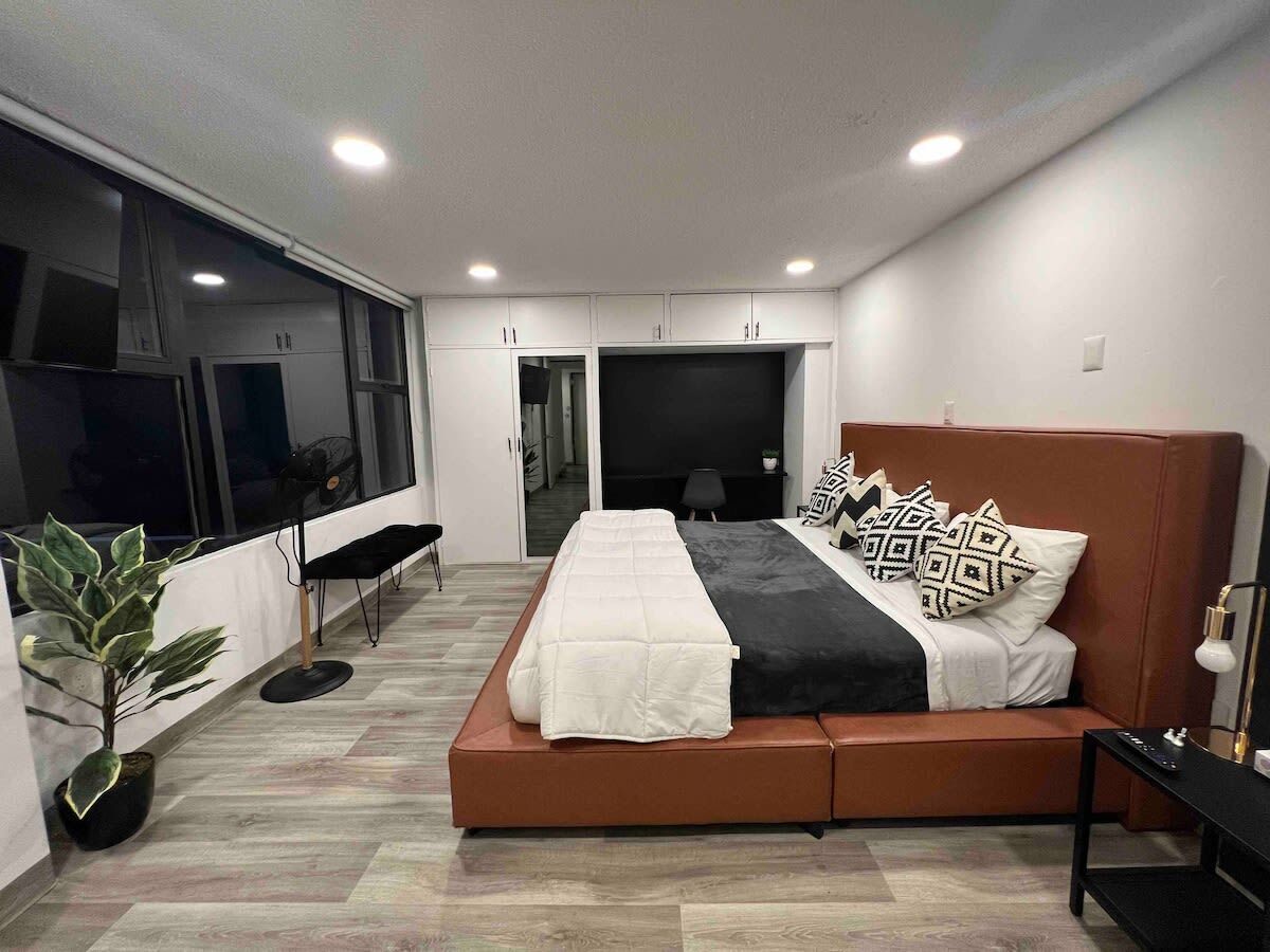 5 bedrooms, iron/ironing board, travel crib, free WiFi