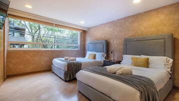 8 makuuhuonetta, silitysrauta/-lauta, ilmainen Wi-Fi, vuodevaatteet