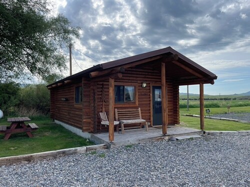 Queen Cabin #9 - Montana Mountain Views