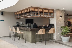 Poolbar