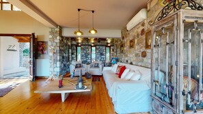 Villa, barrierefrei | 3 Schlafzimmer, Schreibtisch, Internetzugang
