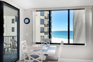 Appart'hôtel, 1 lit double et 1 canapé-lit (Sunbird 601W) | Restauration