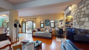 Vila, akses difabel | 2 kamar tidur dan meja kerja