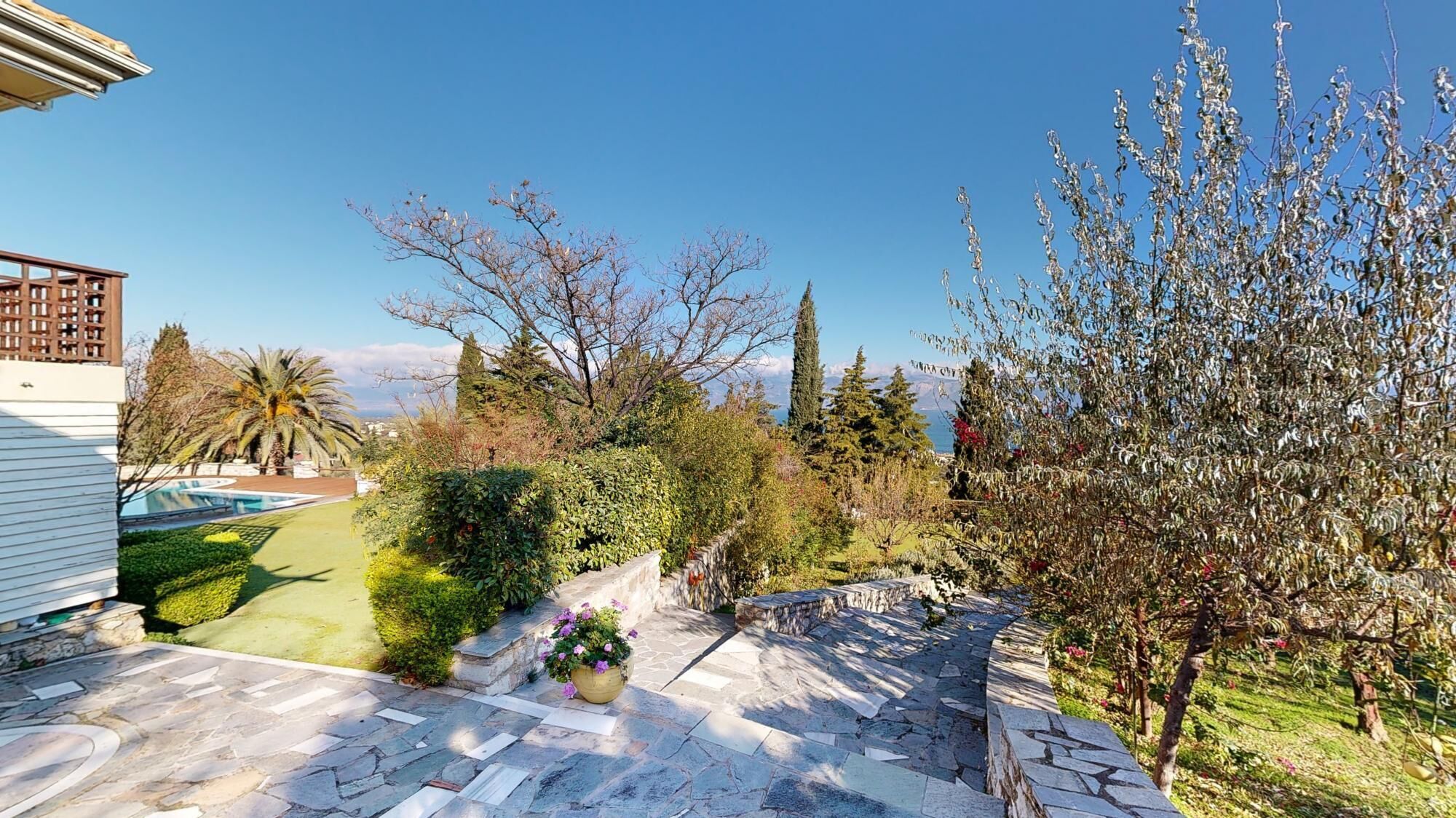 Biệt thự, phù hợp cho người khuyết tật | 2 phòng ngủ, bàn 