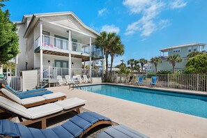 Hus - flera sängar (Family DESTINation) | Pool | Utomhuspool och uppvärmd pool