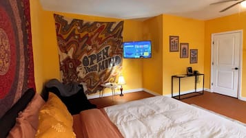 1 bedroom, in-room safe, WiFi, bed sheets