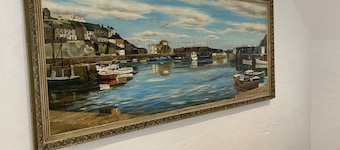 Beautiful cottage seconds from the famous picturesque harbour at Mevagissey