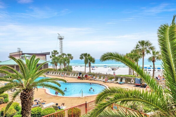 公寓客房, 多張床 (Hidden Dunes 203) | 游泳池 | 室外游泳池和溫水游泳池