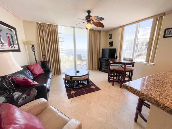 Living area - Destin West Bayside Sandpiper #ph01 (Fort Walton Beach)