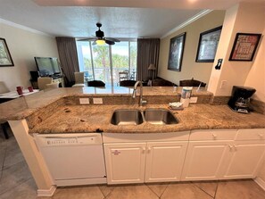 Apartamento, 1 cama de matrimonio grande con sofá cama (Destin West Bayside Pelican #302) | Interior