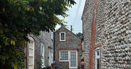 Jollyboat Cottage,Blakeney,fab Bolthole for a couple,Close to Quay,Pubs & shops