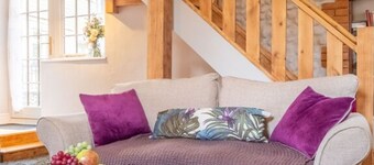 Jollyboat Cottage,Blakeney,Bijou Coastal Bolthole for 2,stones throw to the Quay