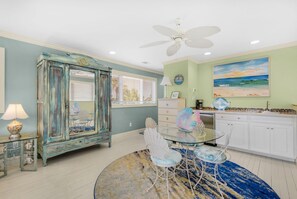 Interior - Blue Turtle Dreams (Destin)