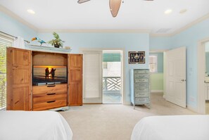 4 bedrooms, WiFi - Blue Turtle Dreams (Destin)