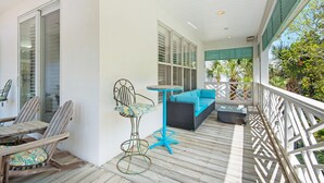 Unclassified image, 3 of 58, button - Blue Turtle Dreams (Destin)