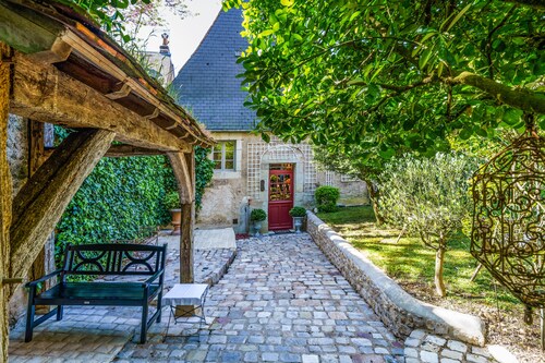 Charming house in Touraine with garden 4 rooms near Tours and Langeais