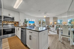 Lägenhet - 1 queensize-säng med bäddsoffa (Gulfview II 218) | Eget kök | Ugn