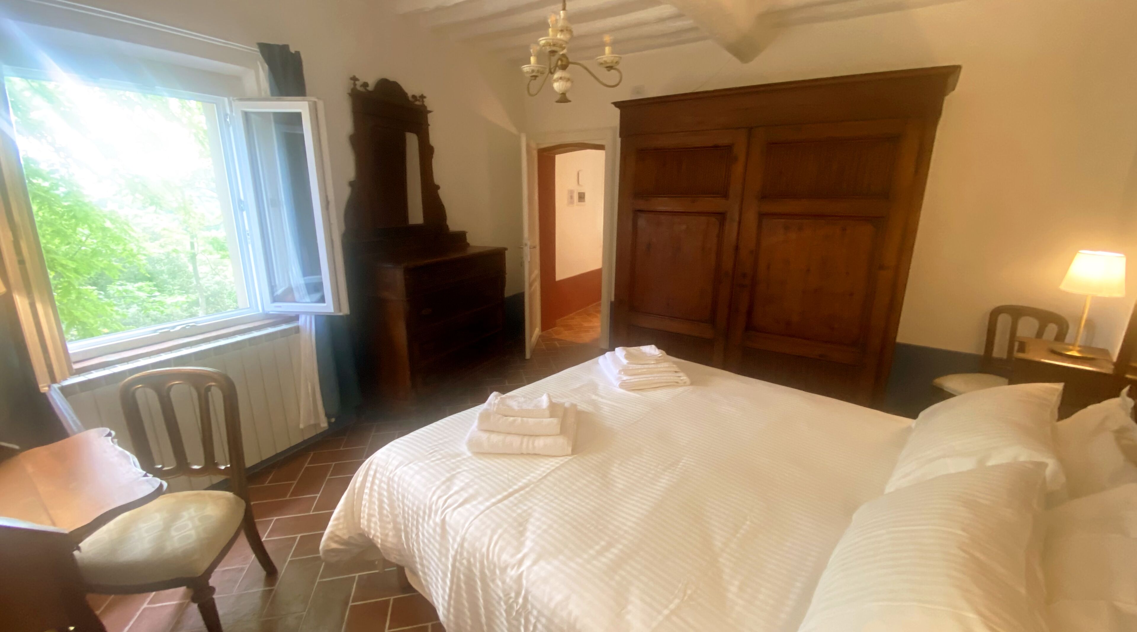 4 Schlafzimmer, kostenloses WLAN, Bettwäsche